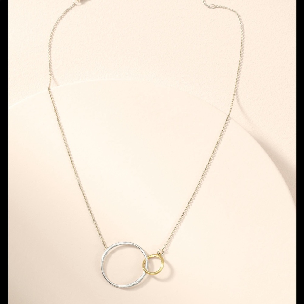 New- Stella & Dot Eternity Necklace *Rare*